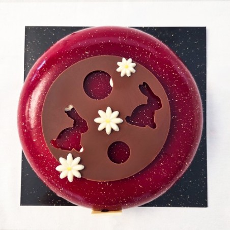 Dessert de Pâques chocolat & fruits rouges – Entremets Galet pascal